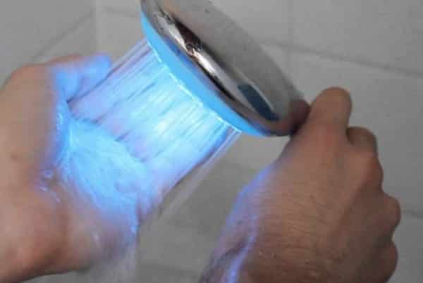pommeau de douche LED