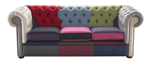Canapé Chesterfield en tissu multicolore pour une touche d