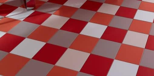 Peinture carrelage au sol avec plusieurs couleurs