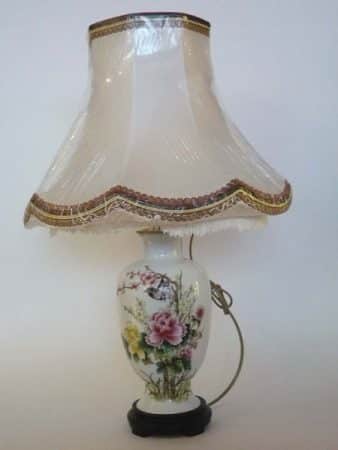 Lampe ancienne à électricité