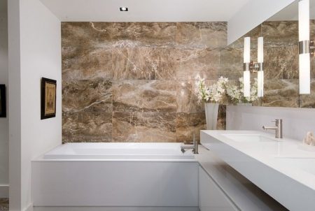 Carrelage salle de bain aspect pierre naturelle